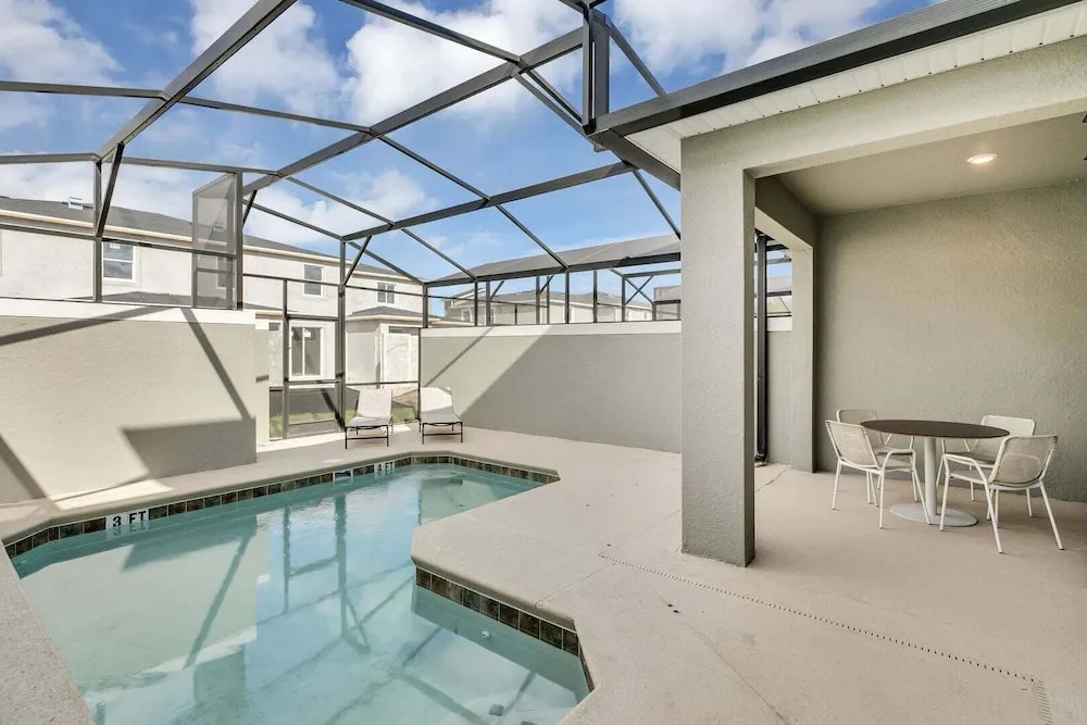 Stylish Family Home Private Pool 111