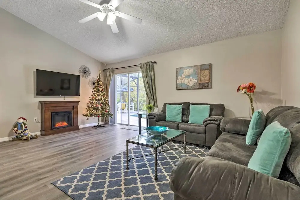 Kissimmee Retreat: Fenced-in Yard w/ Pool!