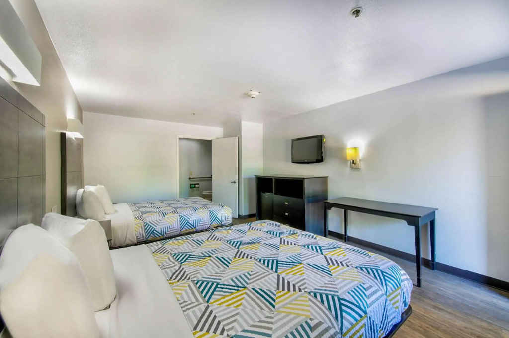 Motel 6-Arlington, TX