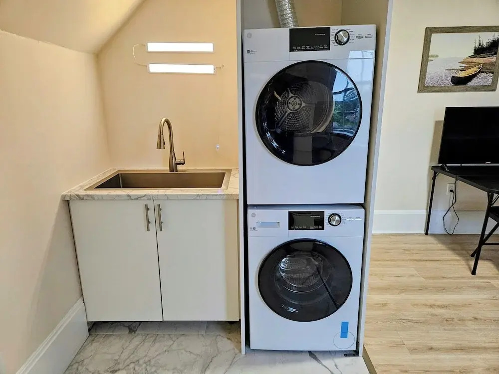 Sunflower Guest Suites