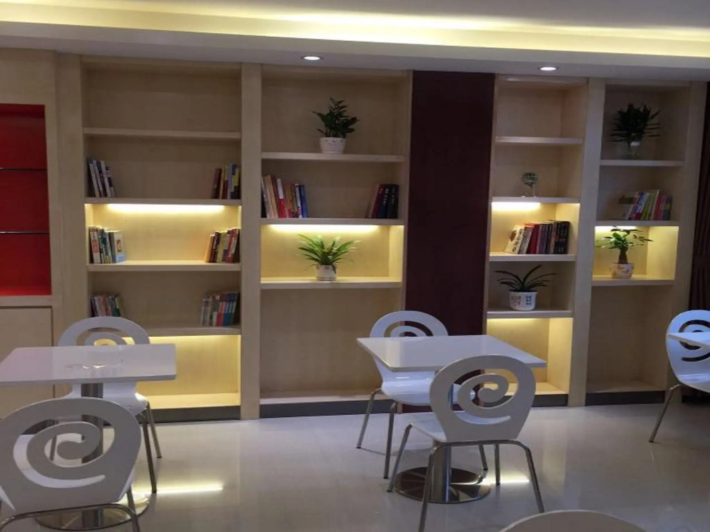 7 Days Premium (Huizhou International Materials City)