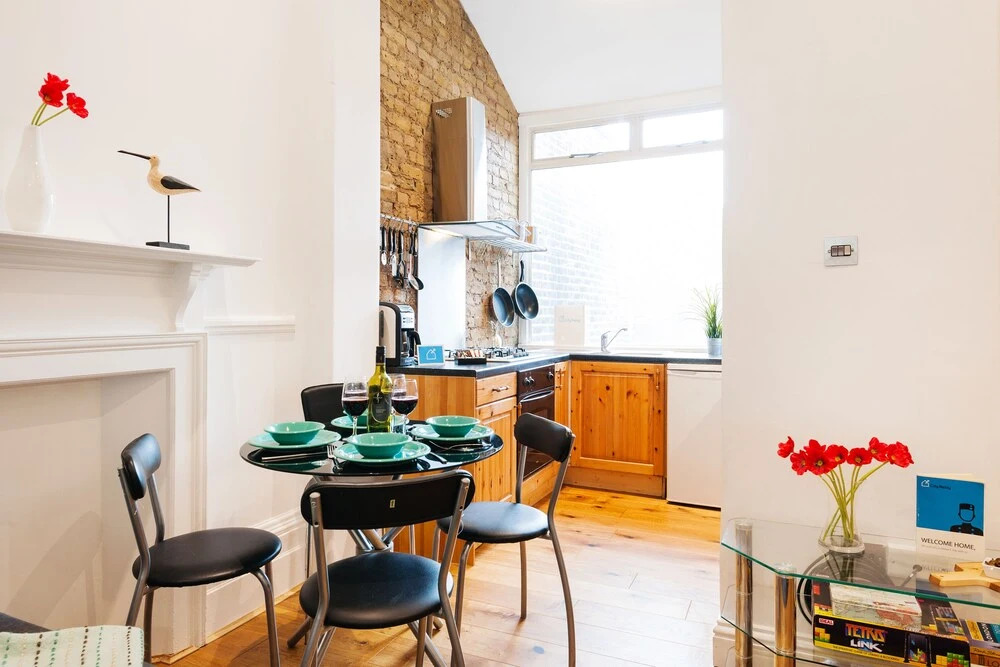 Earls Court Suites by Whelans