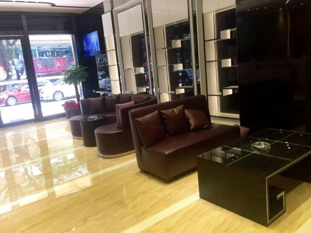 Lavande Hotel Shanghai Zhangjiang Guanglan Road Subway Station Branch