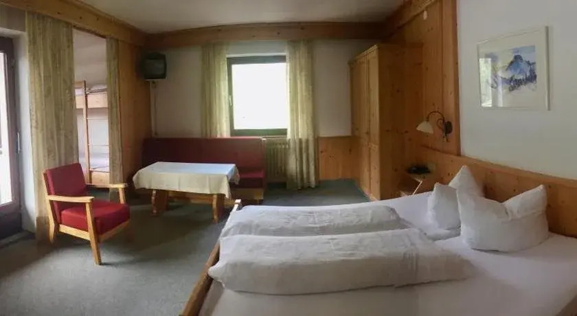 Hotel Zirbenhof