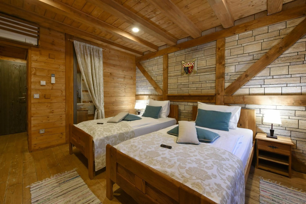 Ethno Houses Plitvica Selo Deluxe