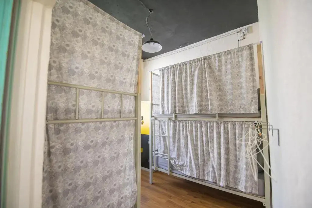 82G Backpacker Inn