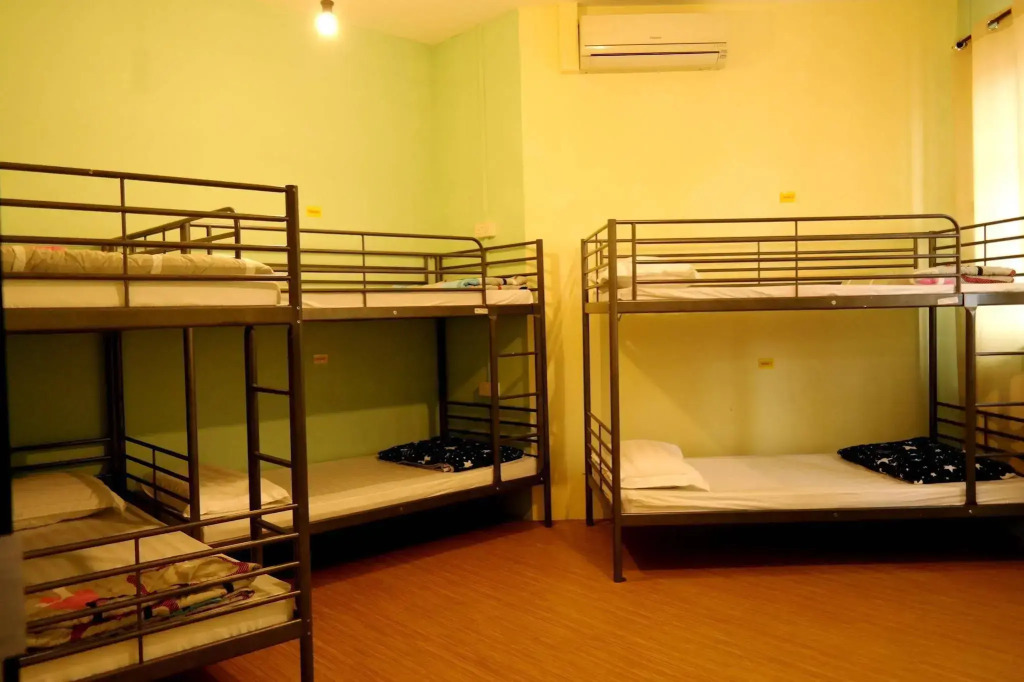 The Hive Singapore Hostel