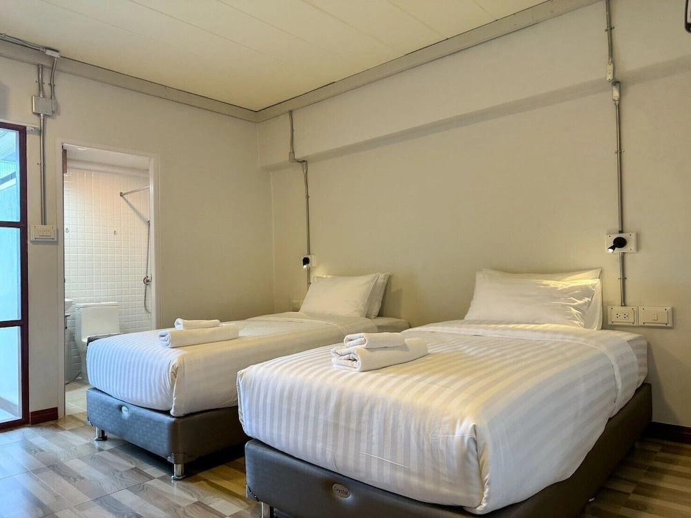 The Ten Hotel Thippanate