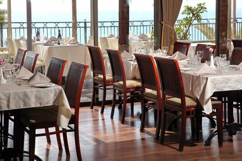 Seasons Hotel - Resort on The Beach