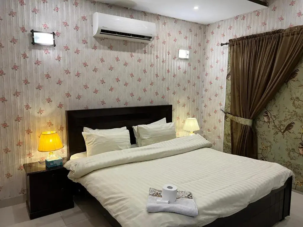 Vactional Villa Dha Phase 6 Lahore ,Three Bed Room Full House
