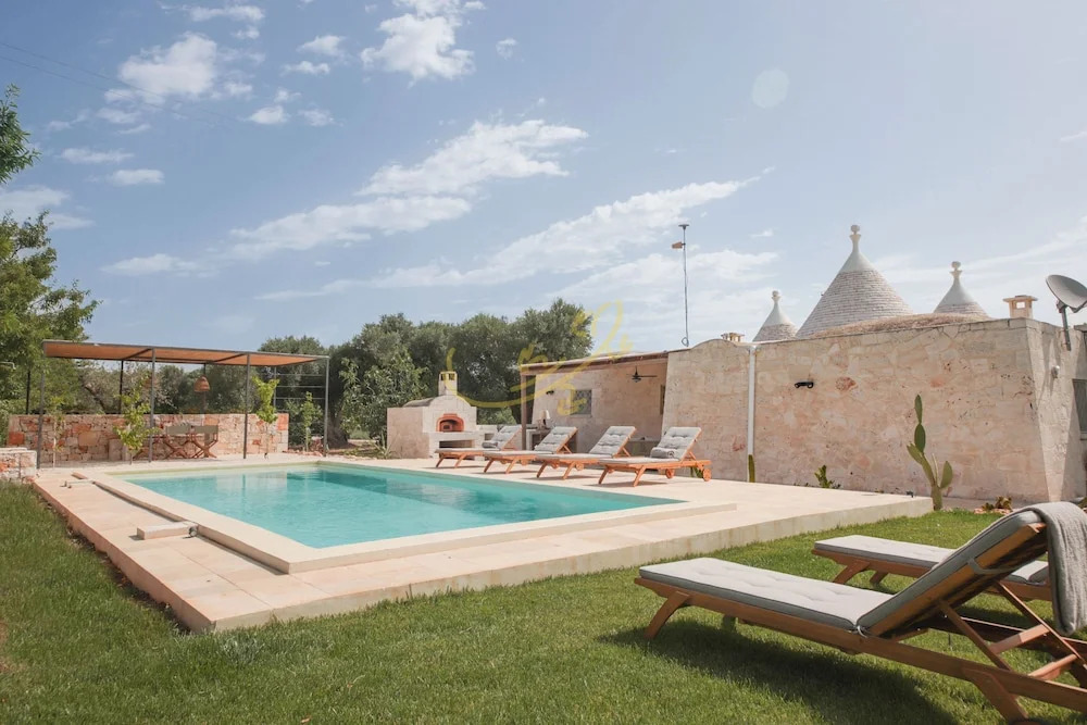 TD Trullo Titiro w Wine Cellar Vineyard Pool