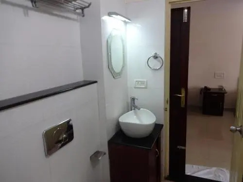 Sisir Palace Backwater Resort