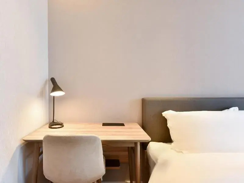 HanTing Premium Hotel (Beijing Daxing Jinxing Bridge)