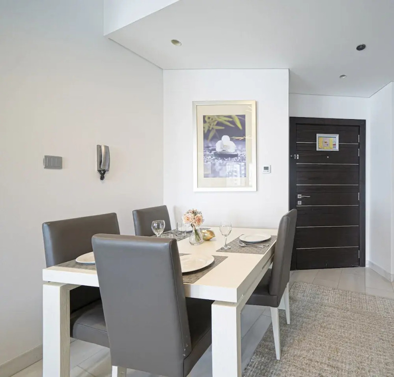 KOHH – 1BR in Cayan Tower