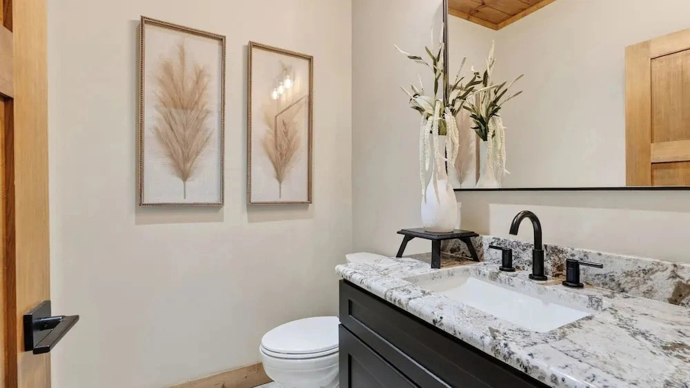 Priddy Secluded by Avantstay Hot Tub + Expansive Deck + Game Room + Home Theater