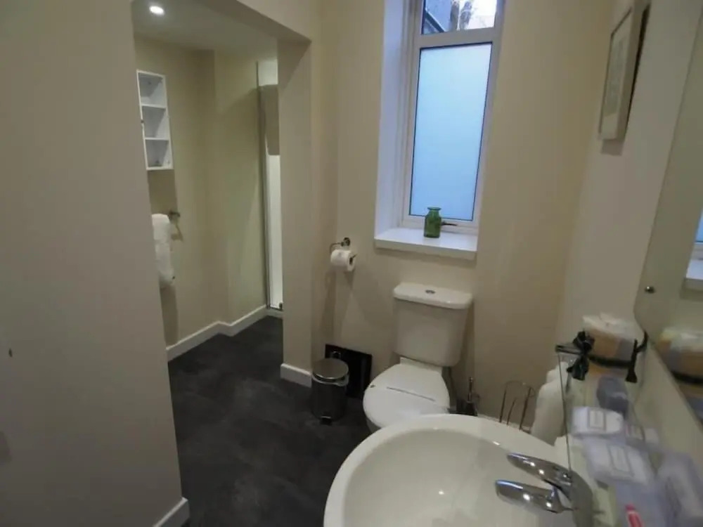 Wallfield Field Apartments