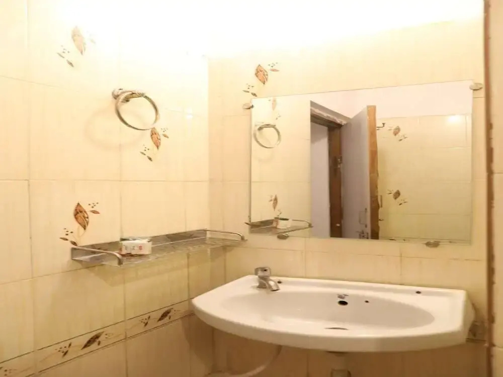 Hotel Shree Vinayak Inn by OYO Rooms