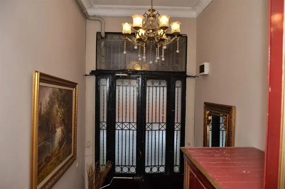 Omer Hayyam Suites