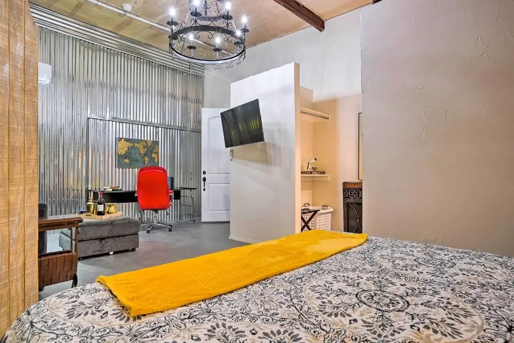 Ideally Located Vacation Rental Studio in Laredo!