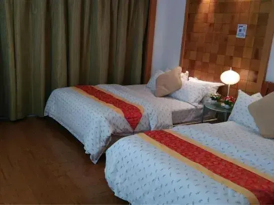 Chishui Yangtze Peninsula Hotel