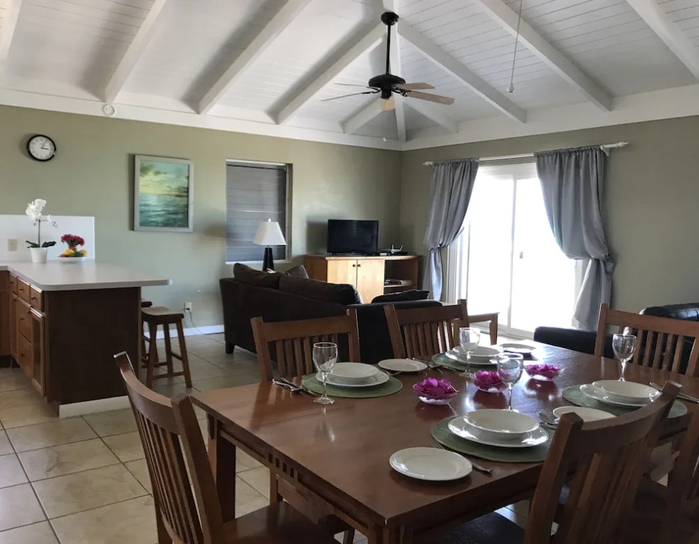 Caribbean Sea Breeze Villas