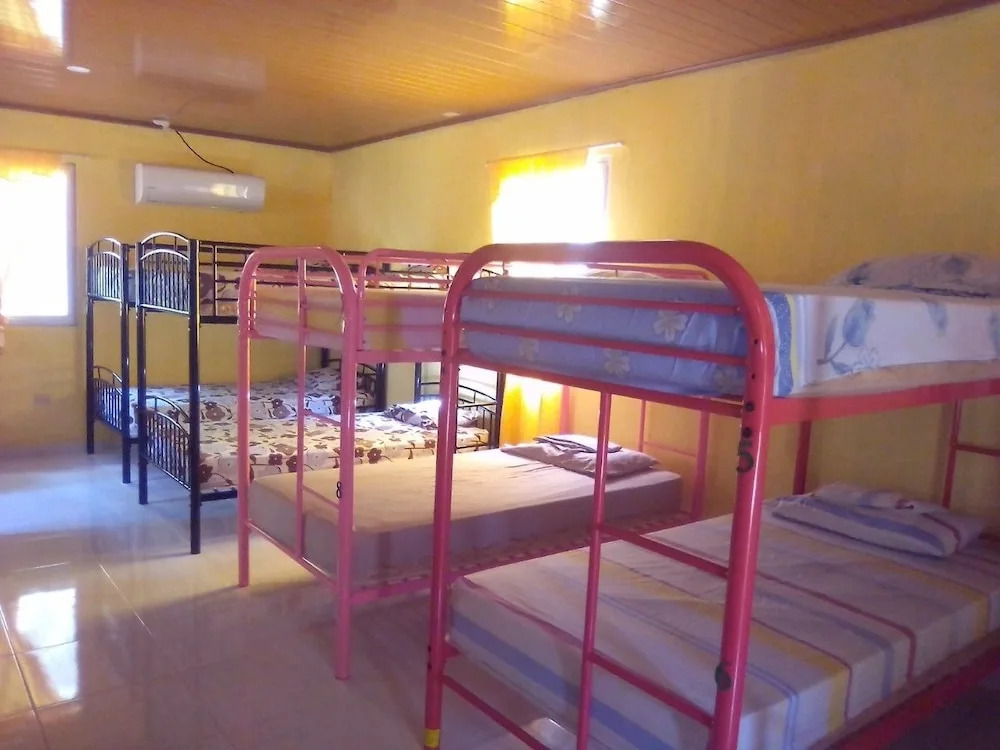 Oceans Hostal