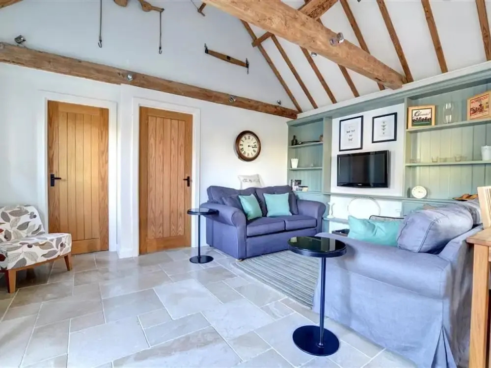 Serene Holiday Home in Linton With Private Swimming Pool