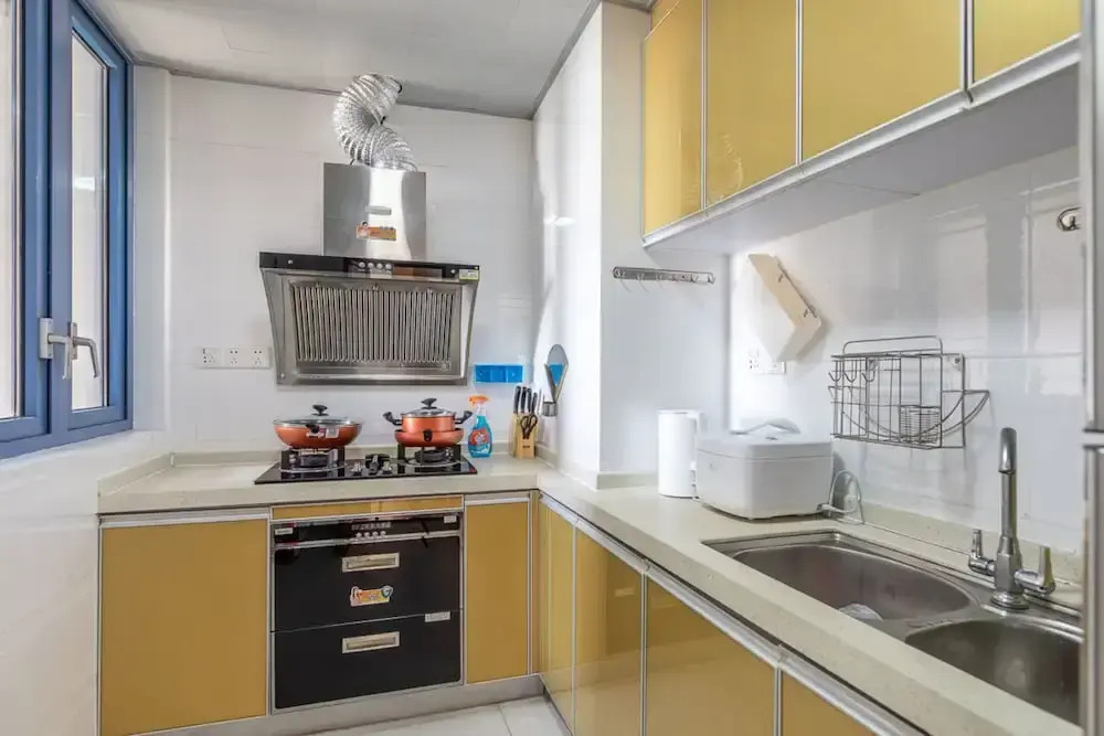 Locals Boutique Apartment Jiuzhou Port.1