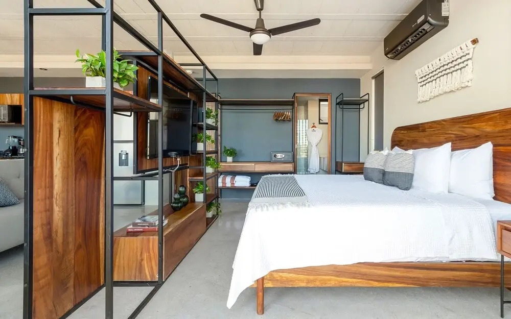 Searena Boutique Condos - Adults Only