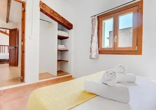 Pilar House