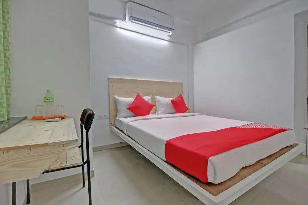 Sri Sharu Enclave By OYO Rooms