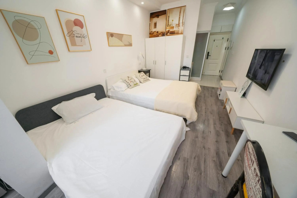 Jingyi Apartment