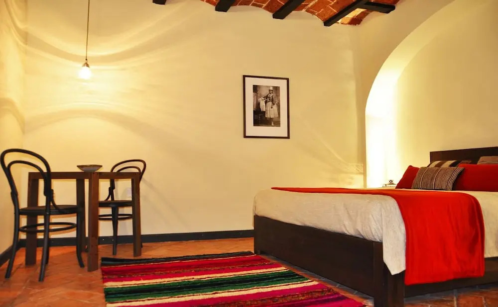 Hotel Naira