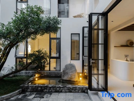 Xingshan Qiuran Homestay (Dali Ancient City Branch)