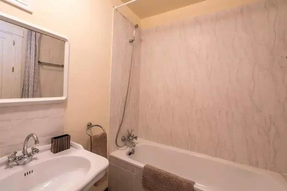Orangesquare-4bedroom -4 Bathrooms-8 Guests