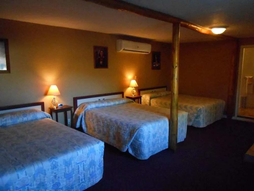 Redrock Country Inn