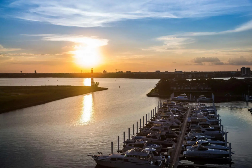 South Shore Harbour Resort and Conference Center
