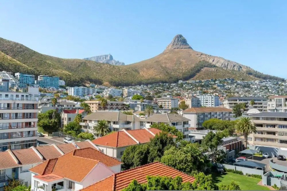 The Sage Queen Bed Studio 711 Sea Point CPT