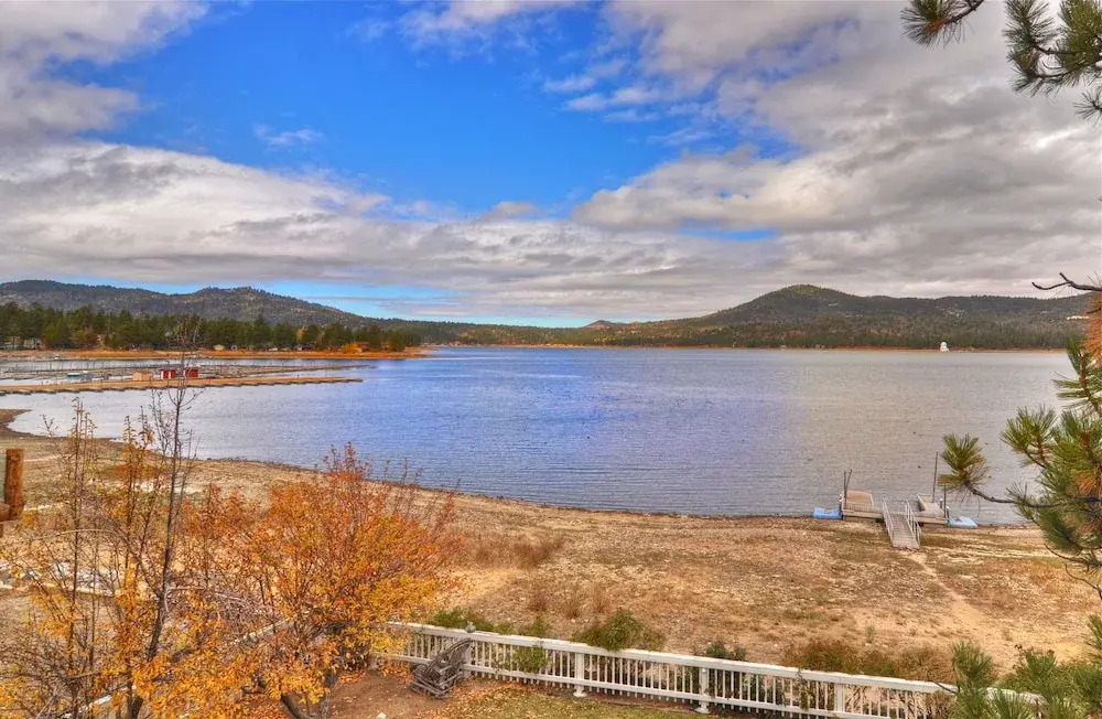 No. 5 Lake Front Dream Cabin Cabin