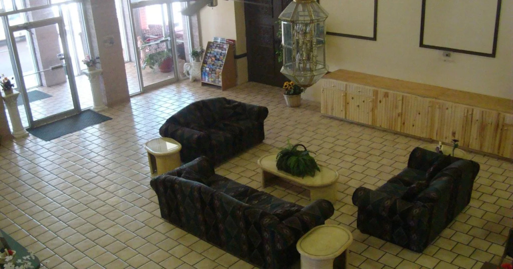 Luxury Inn & Suites