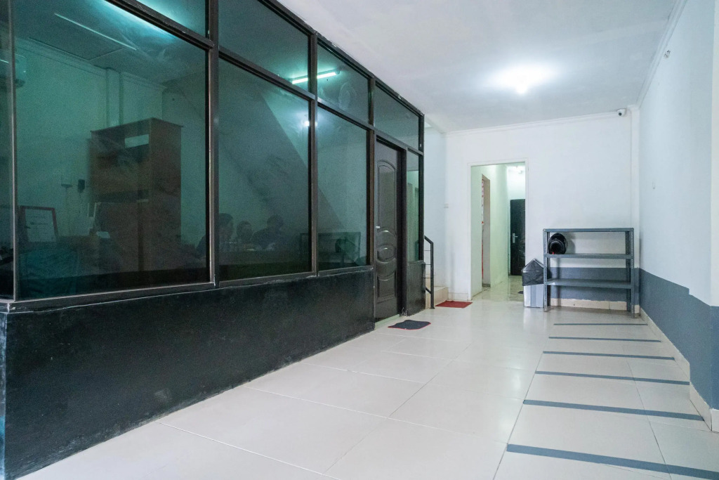 RedDoorz @ Aralia Harapan Indah