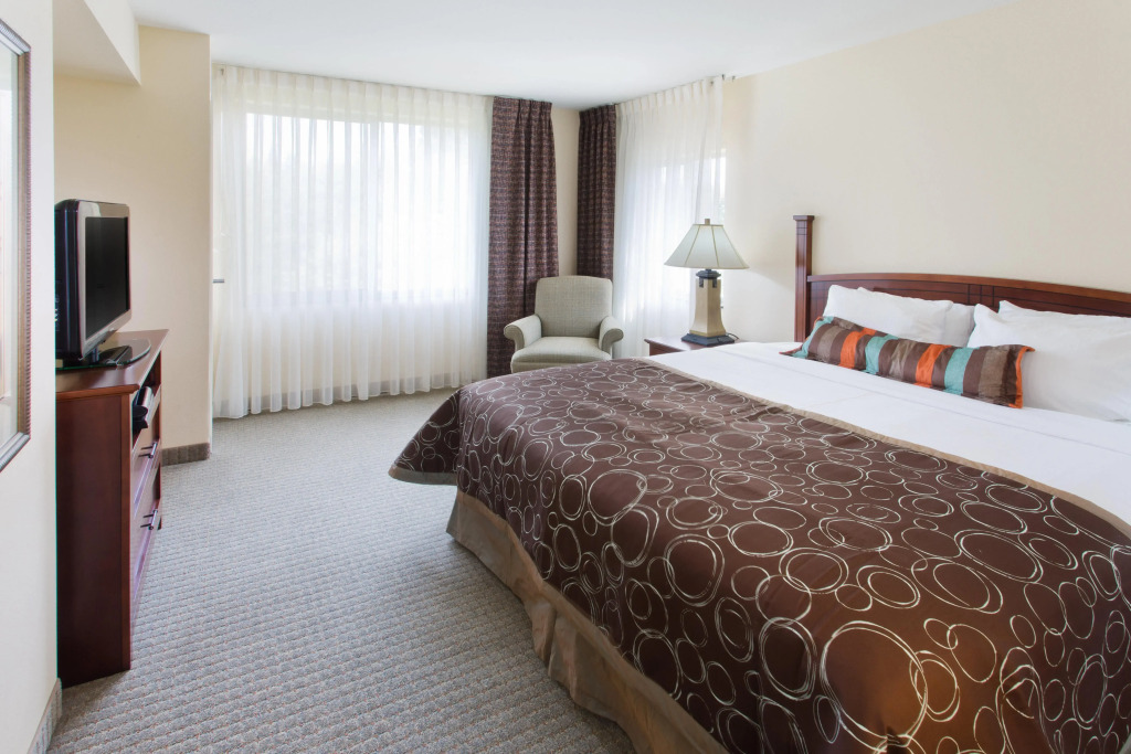 Staybridge Suites Everett - Paine Field by IHG