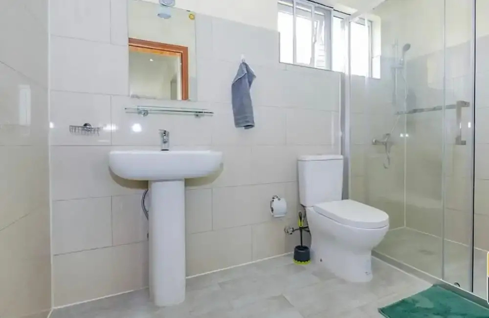 Inviting 6-bedrooms Apartment in Kigali