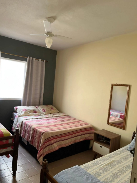 Apt TOTA 3 min Praia grande piscina e churrasqueira