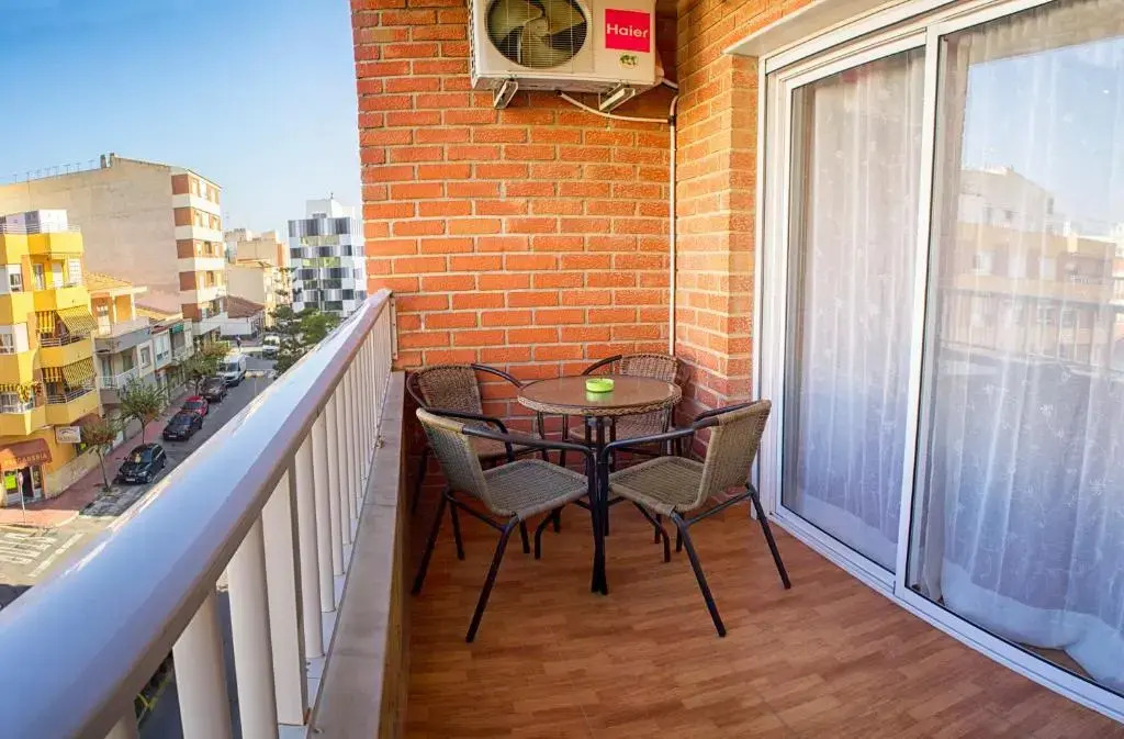 yovalu1,sin piscina,sin Balcón, yovalu,Con Balcon,sin piscina, yovalutres, con Piscina