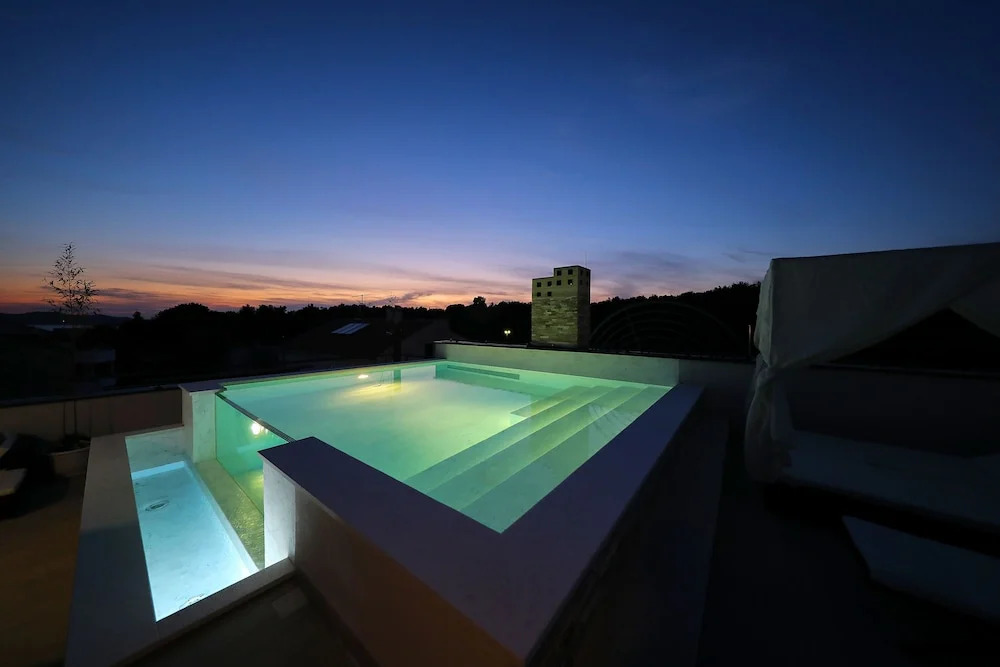 Rooftop pool & terrace - Villa Bellavista