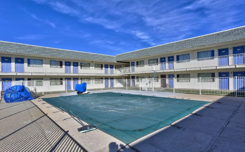 Motel 6-Flagstaff, AZ - Butler
