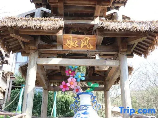Qianhua Ancient Village Rufeng Homestay