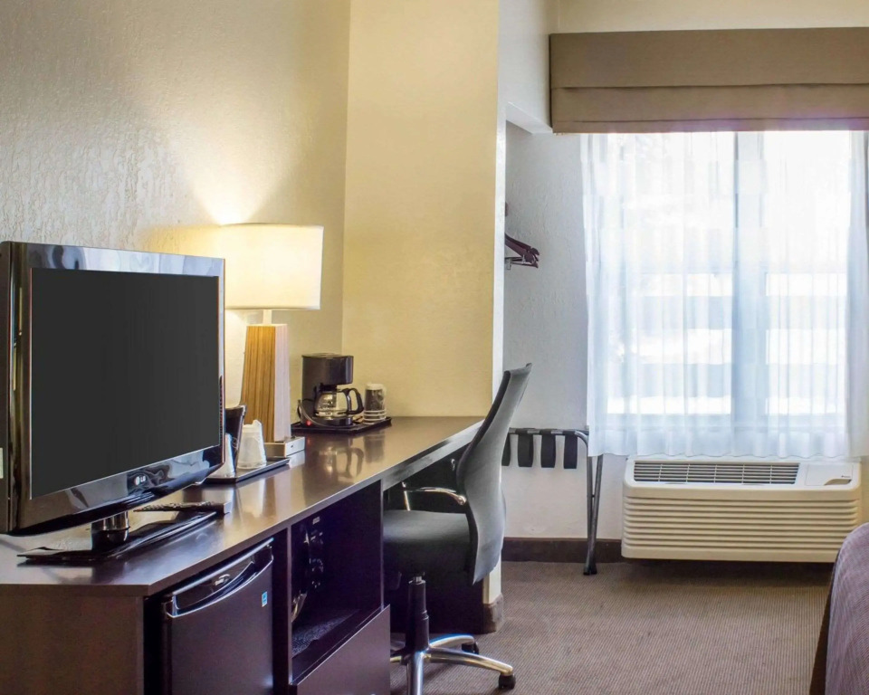 Sleep Inn & Suites Jacksonville near Camp Lejeune