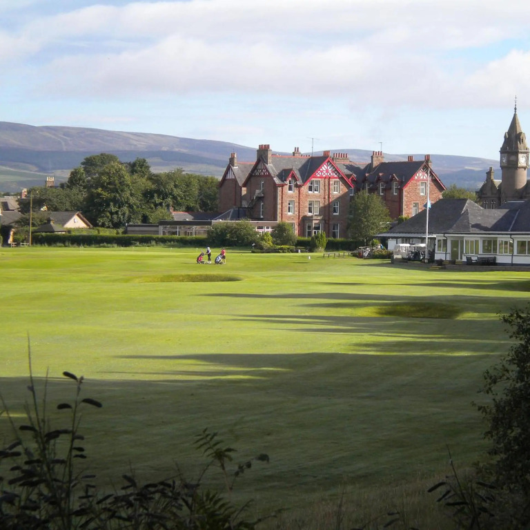 Glenesk Hotel